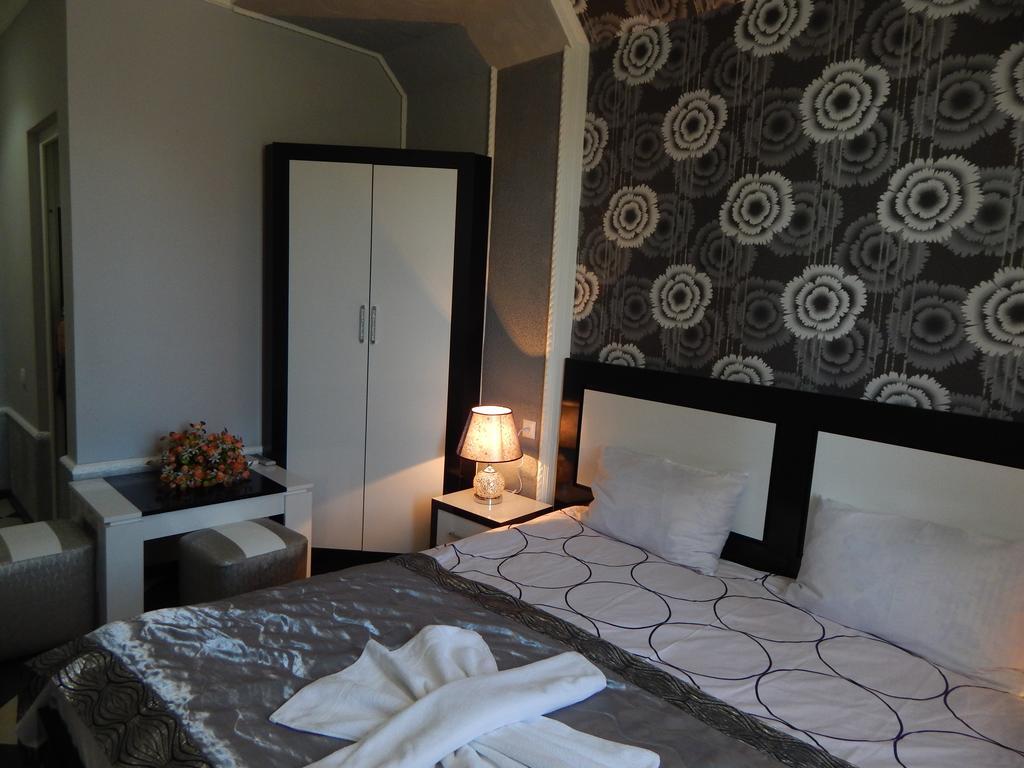 B&B Europa Hotel Kutaisi Dış mekan fotoğraf